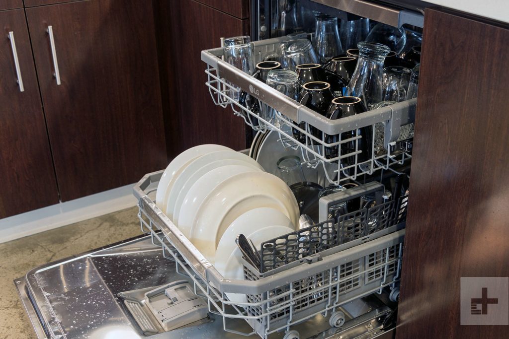 play dish washer