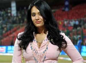 Stuart Binny Wife