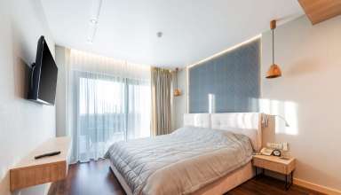 Stay Organized at Your Hotel Room