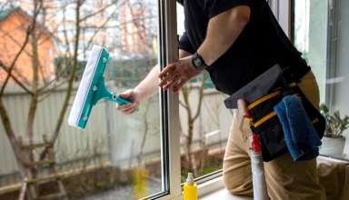 exterior window cleaning in Toronto