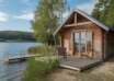 What Makes It an Ideal Cabin Retreat by the Lake for a Romantic Couple's Getaway